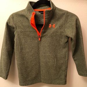 Under amour size 7 Boys green pullover